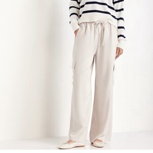 Old Navy Cream Wide-Leg Cargo Pants